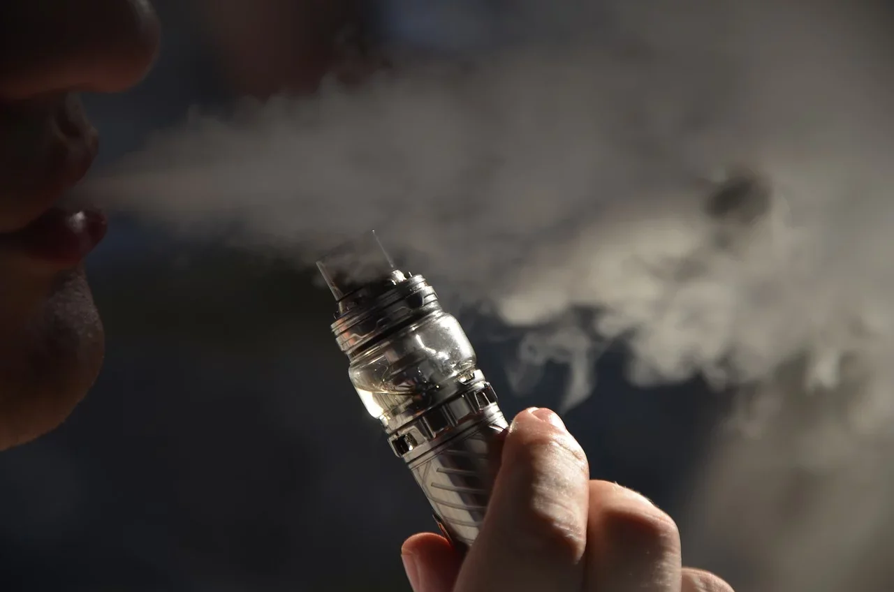 Anvisa mantém venda de cigarros eletrônicos proibida no Brasil